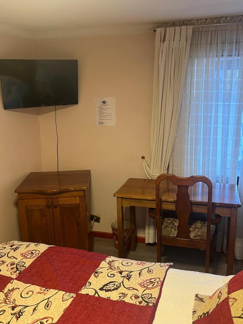 Hostal Espanol Coyhaique Eksteriør billede
